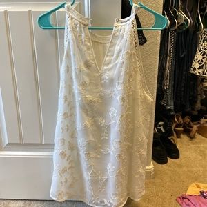 Sleeveless Key hole blouse
